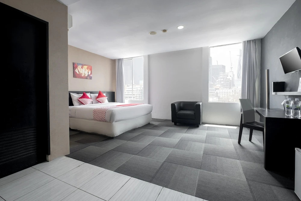 Hotel Asyra By OYO Rooms