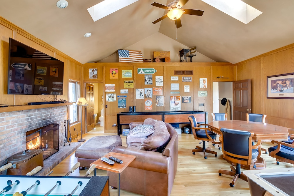 Spacious & Secluded Madison Home Near Dtwn