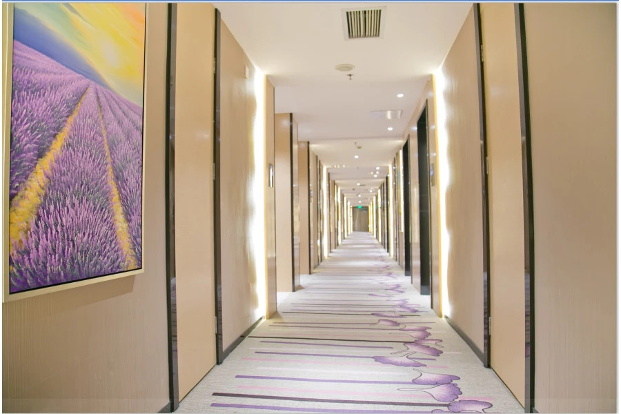 Lavande Hotels Shenzhen Longgang Dayun Center Jixiang Metro Station