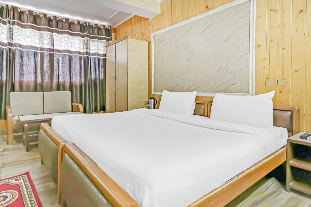 Collection O 83430 Hotel Sanjauli Inn