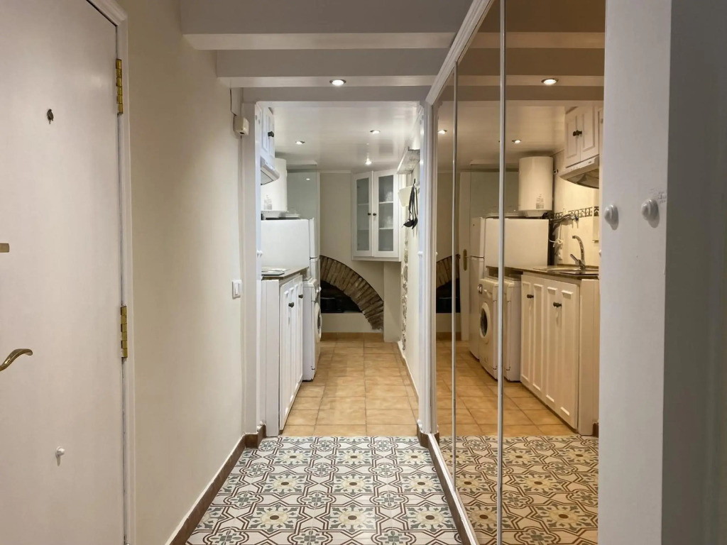 TH143 Studio Old Town