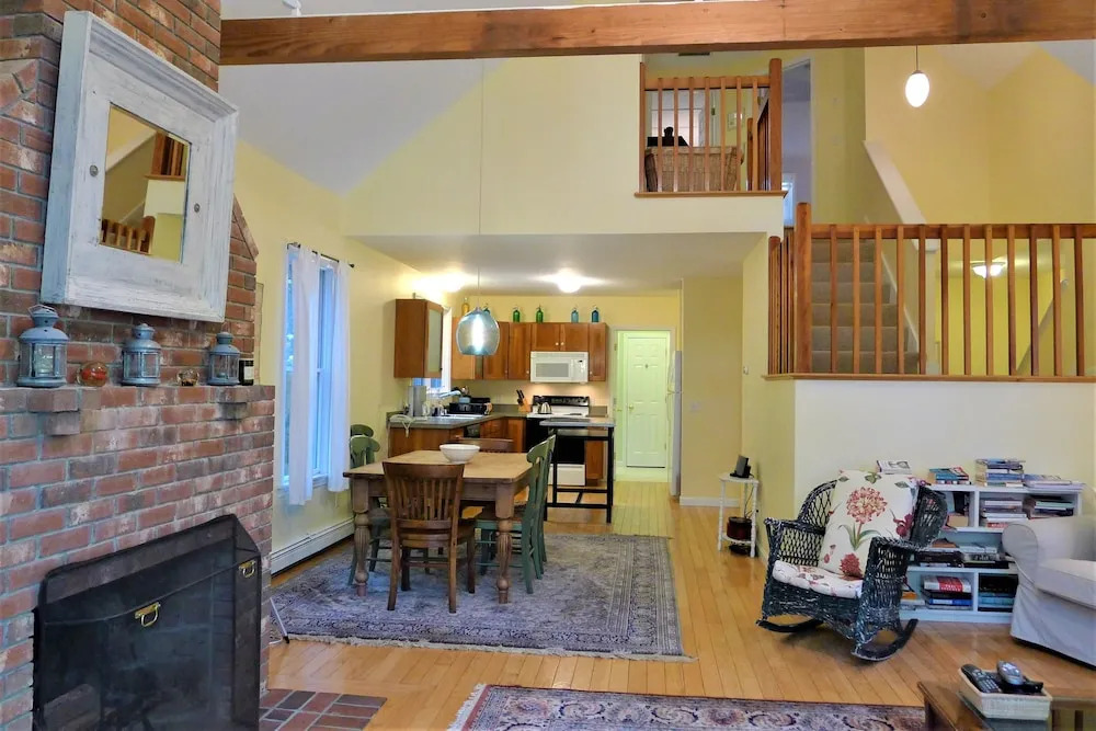 300 Gross Hill - 3 Bedroom House