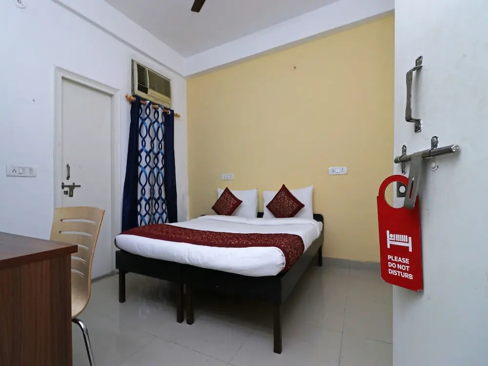 OYO 11521 Homestead Stay