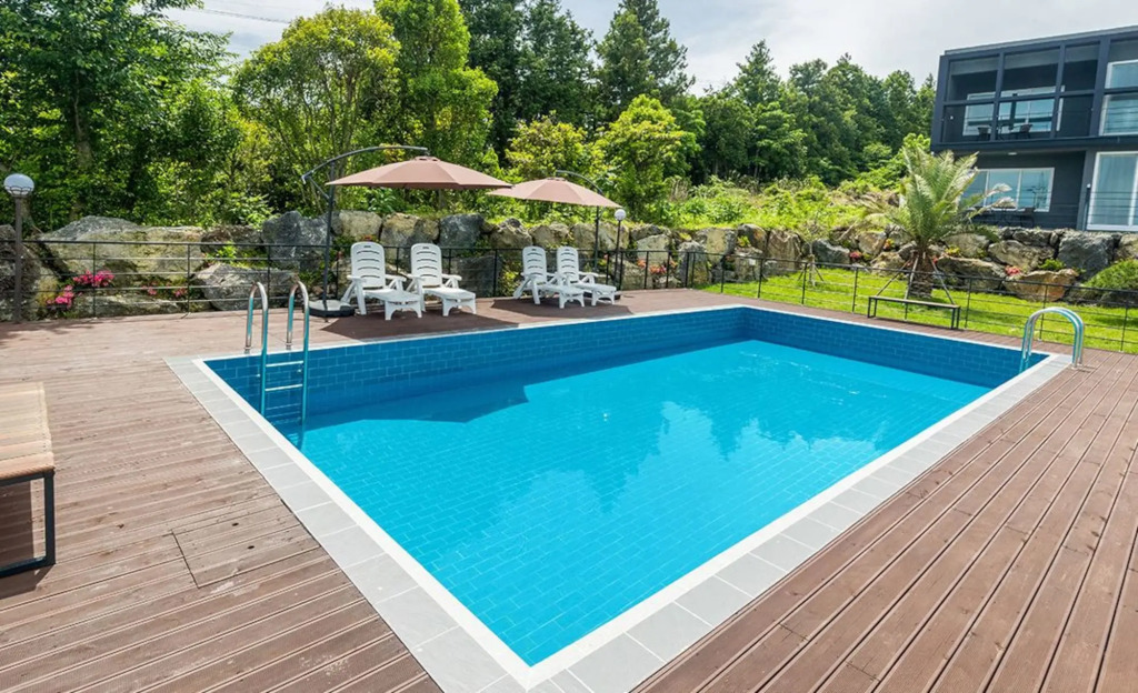 Seogwipo Donnaeco Pension