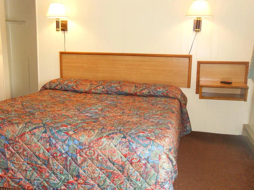 Acorn Motel