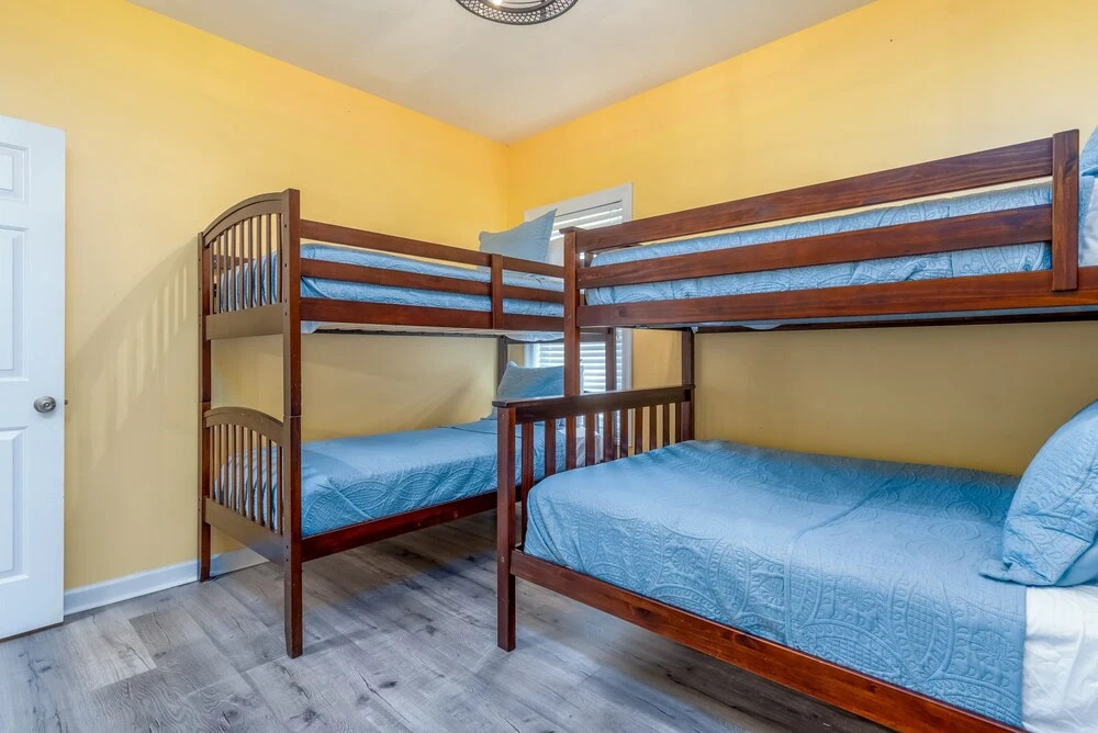Casa Nova - 2602 Bridgeview 3 Bedroom Home by RedAwning