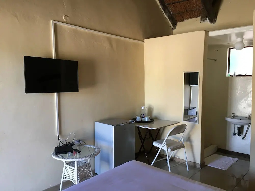 Athoma Guest House