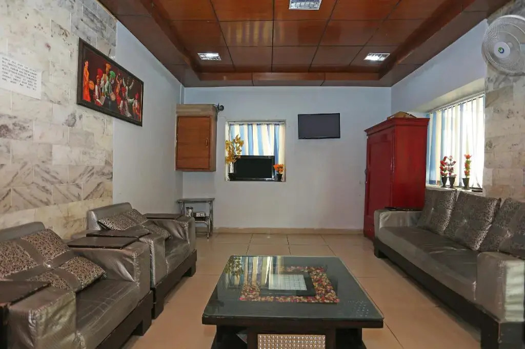OYO Flagship 22884 Hotel Shingar