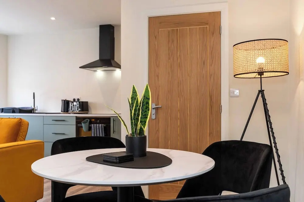 Aurum 6 - Chic 1BR Stay by DMU & City Centre