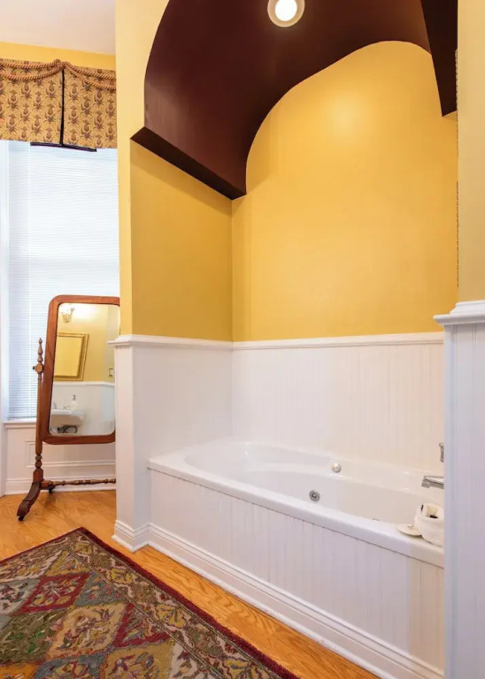 DuPont Mansion Bed & Breakfast