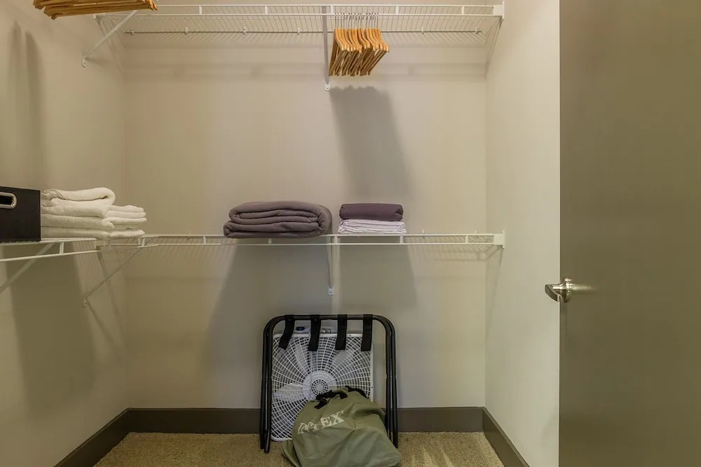 FRONTDESK 5755 Hermann Park Apts Downtown Houston