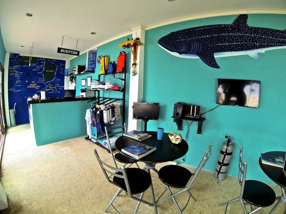 Davy Jones Locker Hotel
