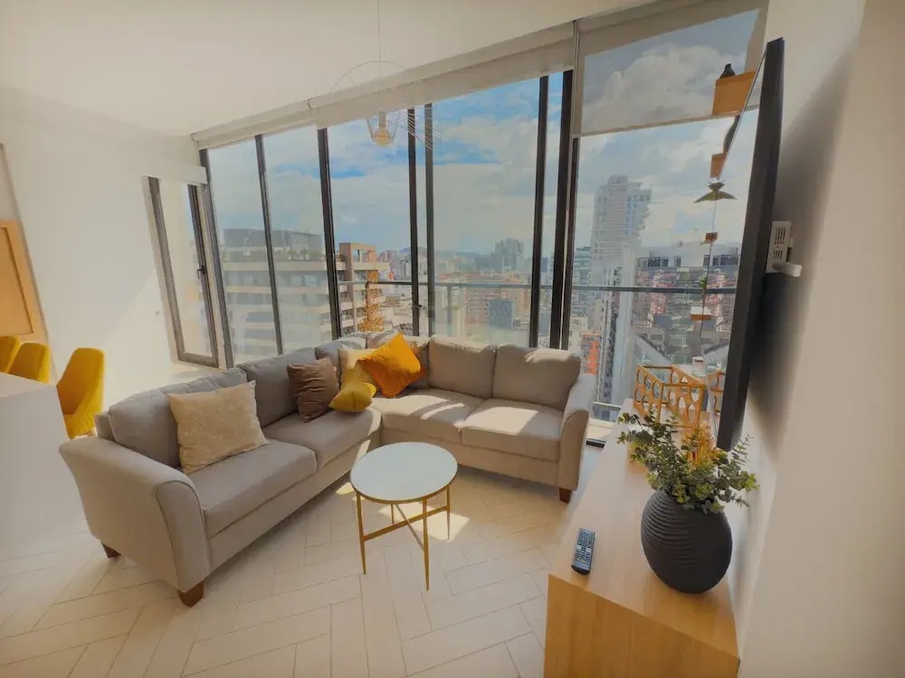 Apartamento en el edificio más alto UIO