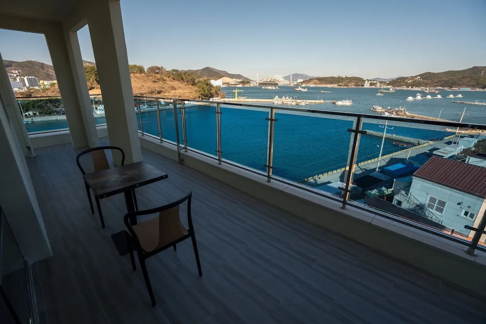 Blanc Hotel & Resort