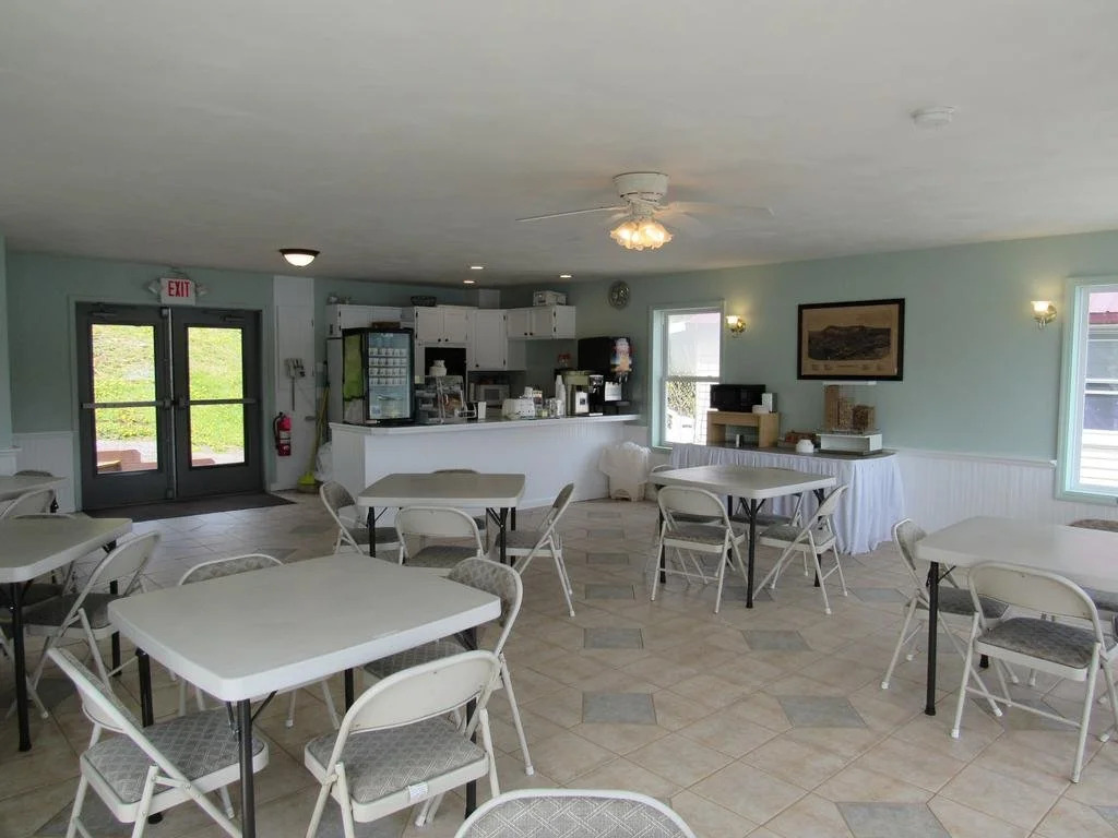 Lake N Pines Motel