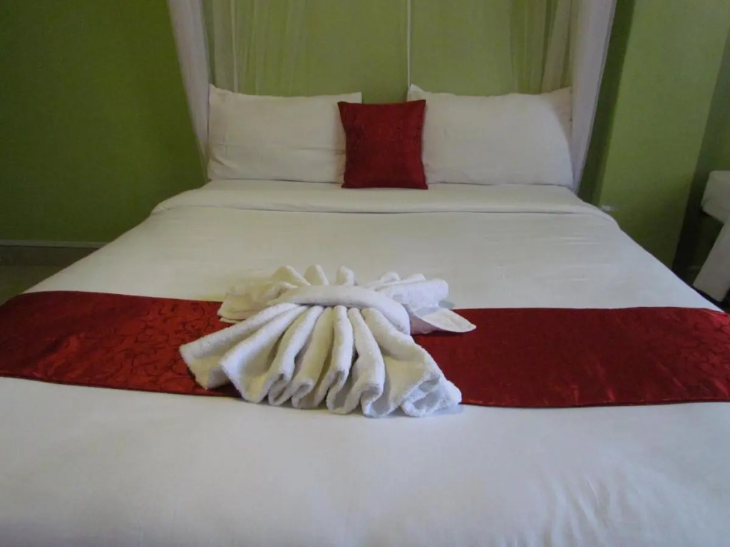 Raygreen Hotel