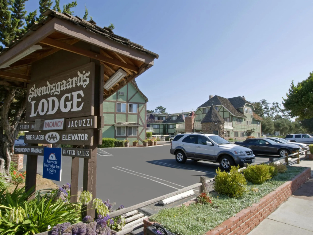 Svendsgaards Lodge- Americas Best Value Inn & Suites