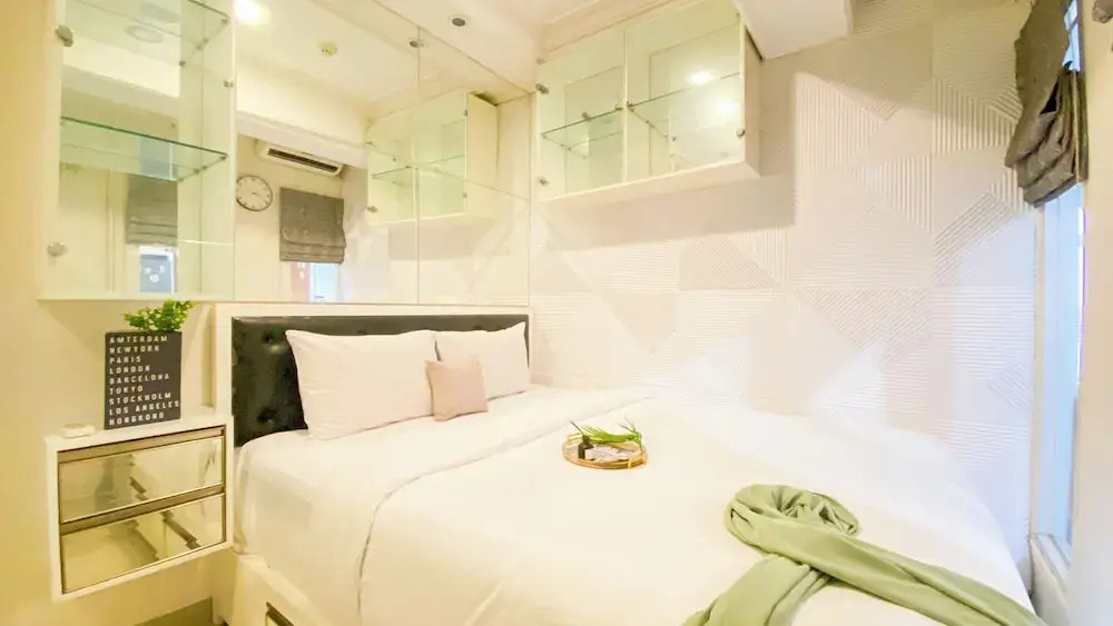 Good And Homey 1Br Apartment Mt Haryono Residence