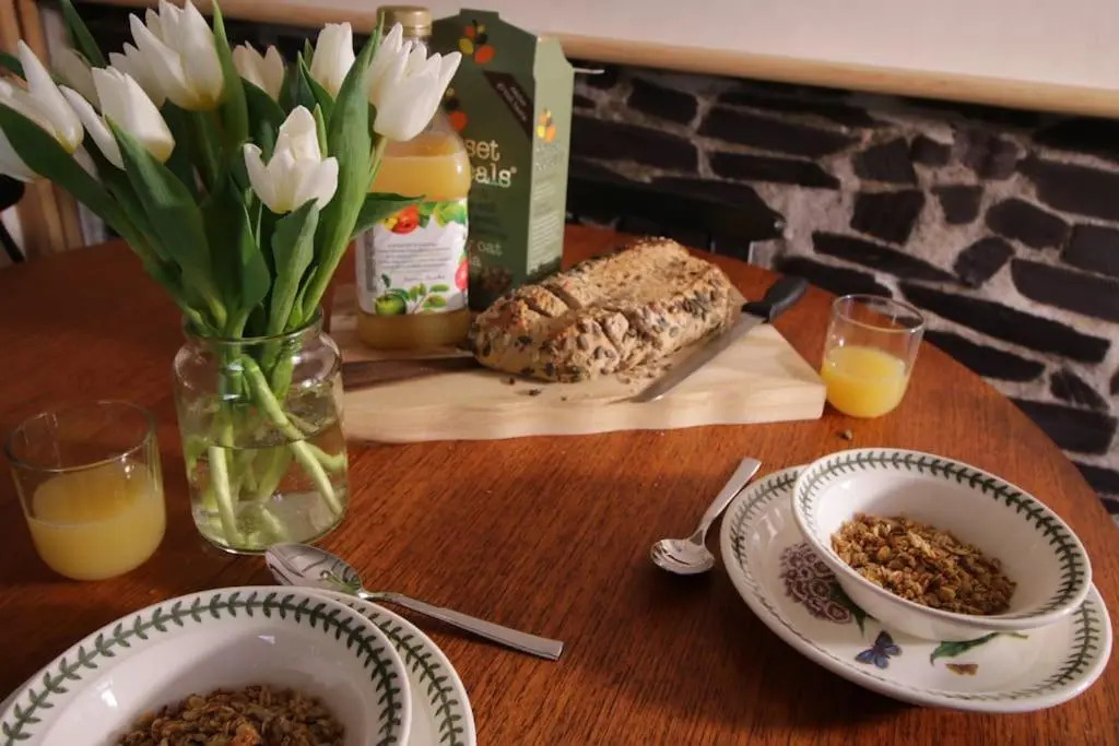 Riverside cottage walking distance into Caernarfon