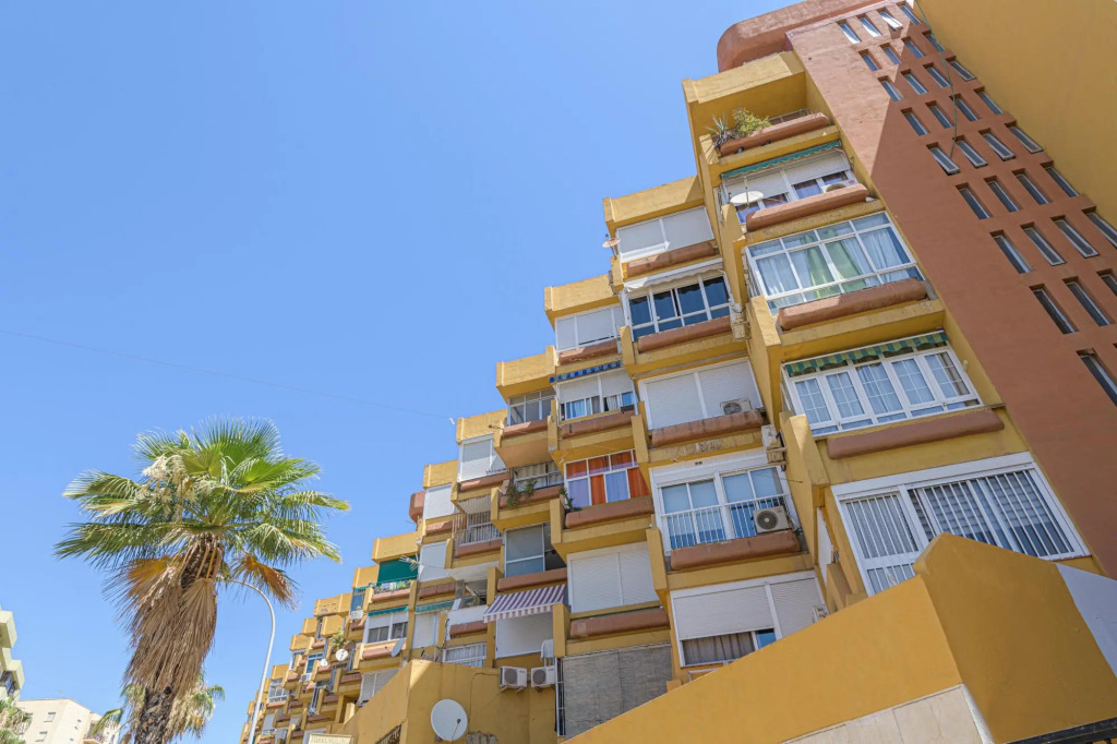 EL NOGAL - Fantastic studio in the center of Torremolinos. Free WIFI.