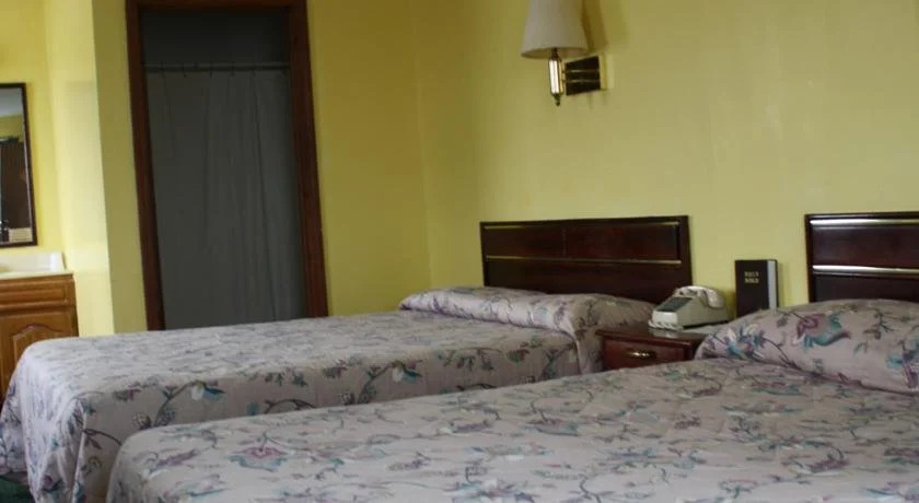 Colonial Inn