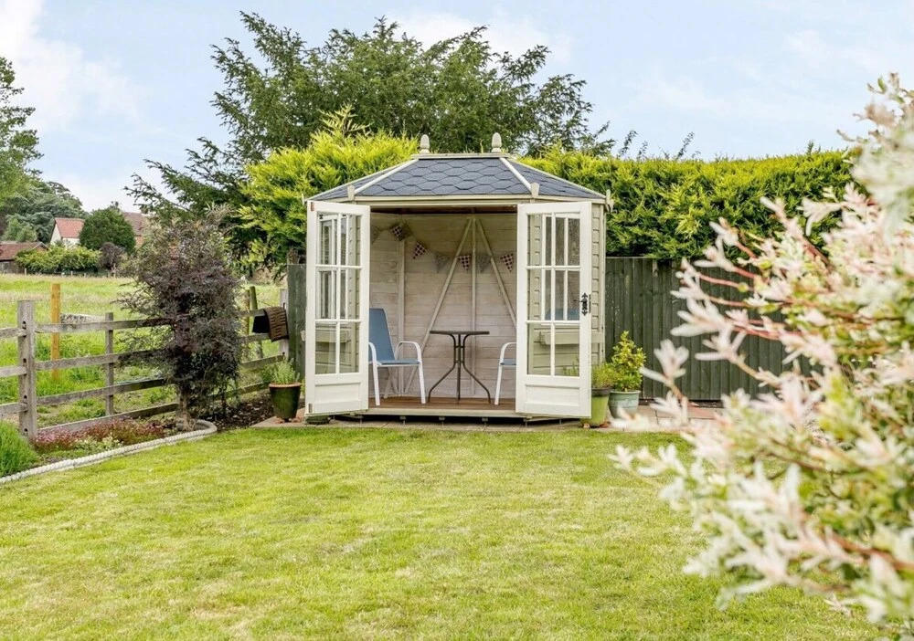 Lovely 5-Bed House in Tealby, Lincolnshire Wolds