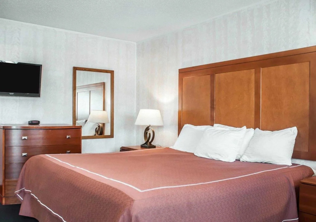 Rodeway Inn & Suites Niagara Falls