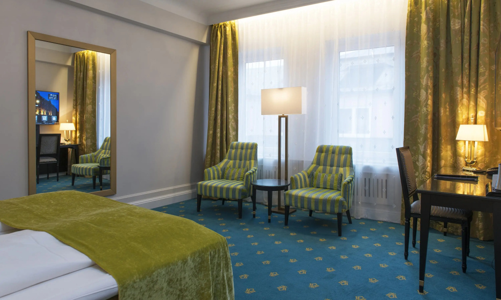 Hotel Bristol