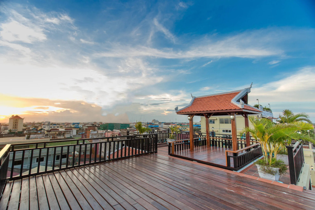Seng Hout Hotel