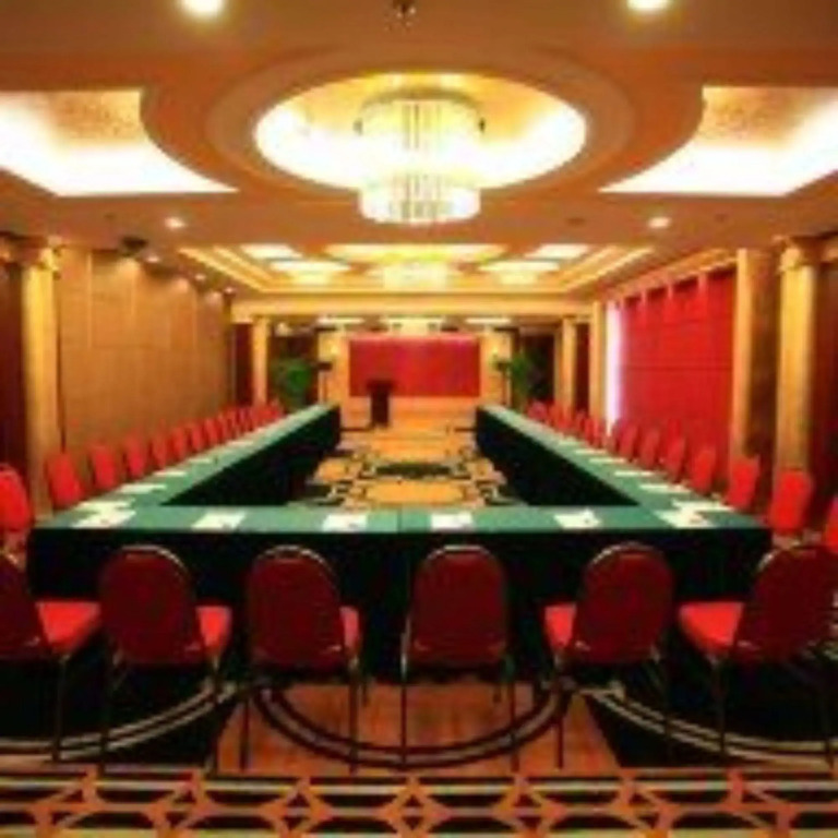 Qingdao Oceanwide Elite Hotel