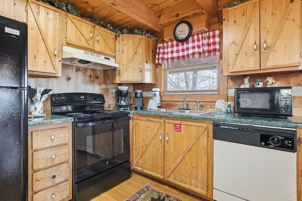 Somewhere In Time 2 Bedroom Cabin