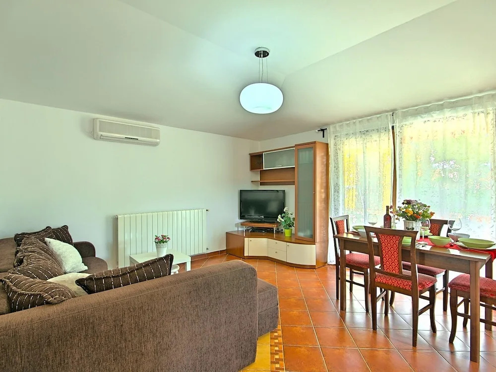 Nice Detached House on the Outskirts of Rovinj And Only 400m From the Beach