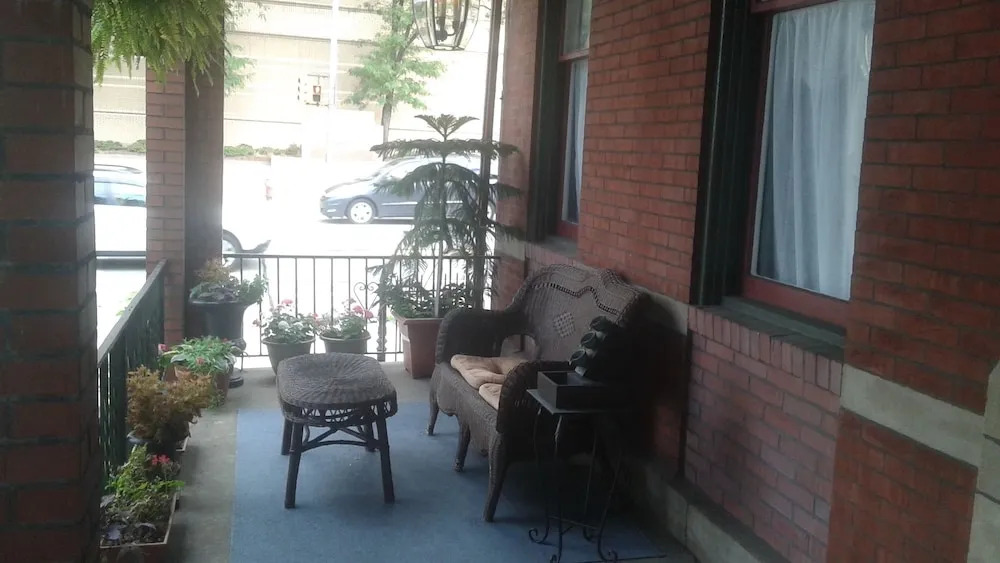 The Allegheny Inn