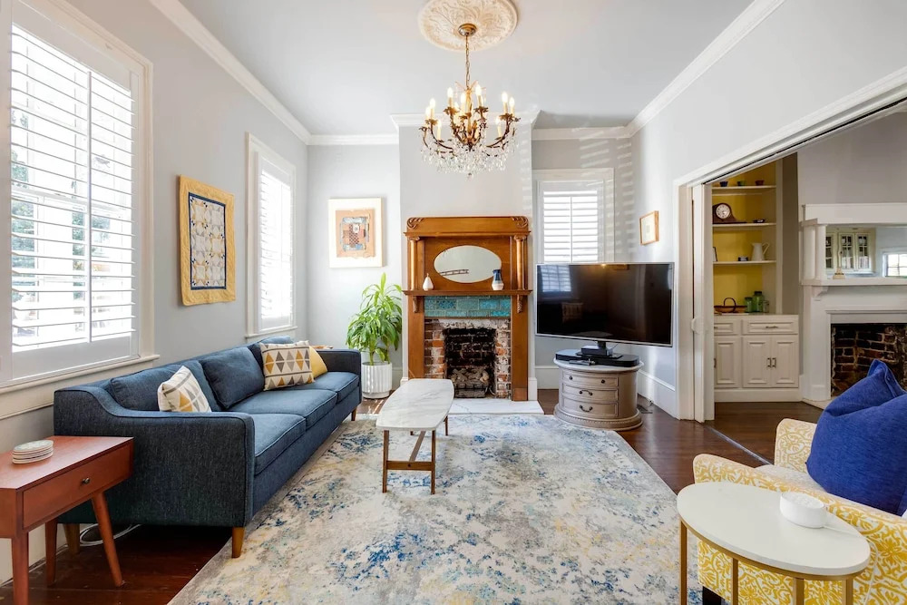 Private Hot Tub: Historic Savannah Home
