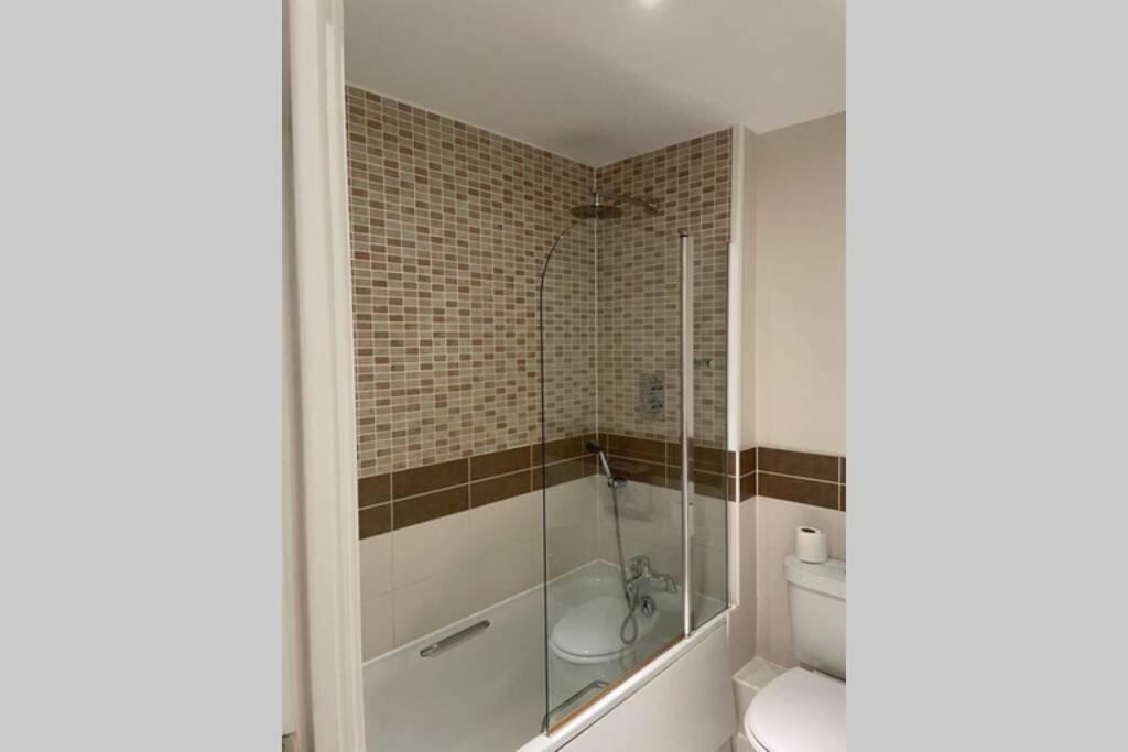 Luxurious & Cosy Apartment in Surrey