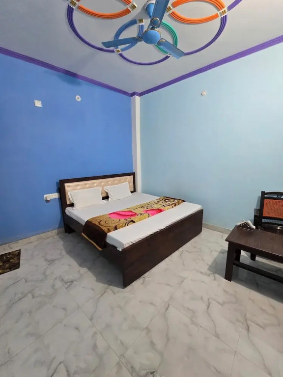 Avadh Dham Guest House