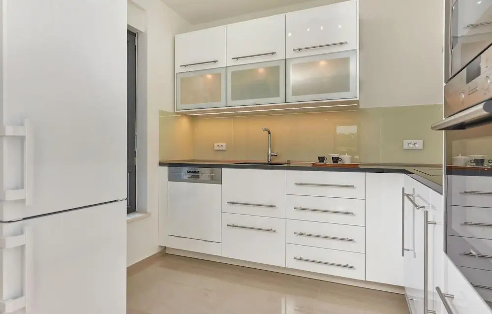 Stunning Home in Liznjan With Wifi and 2 Bedrooms