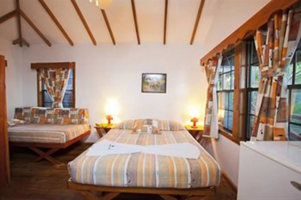 Las Rocas Resort and Dive Center
