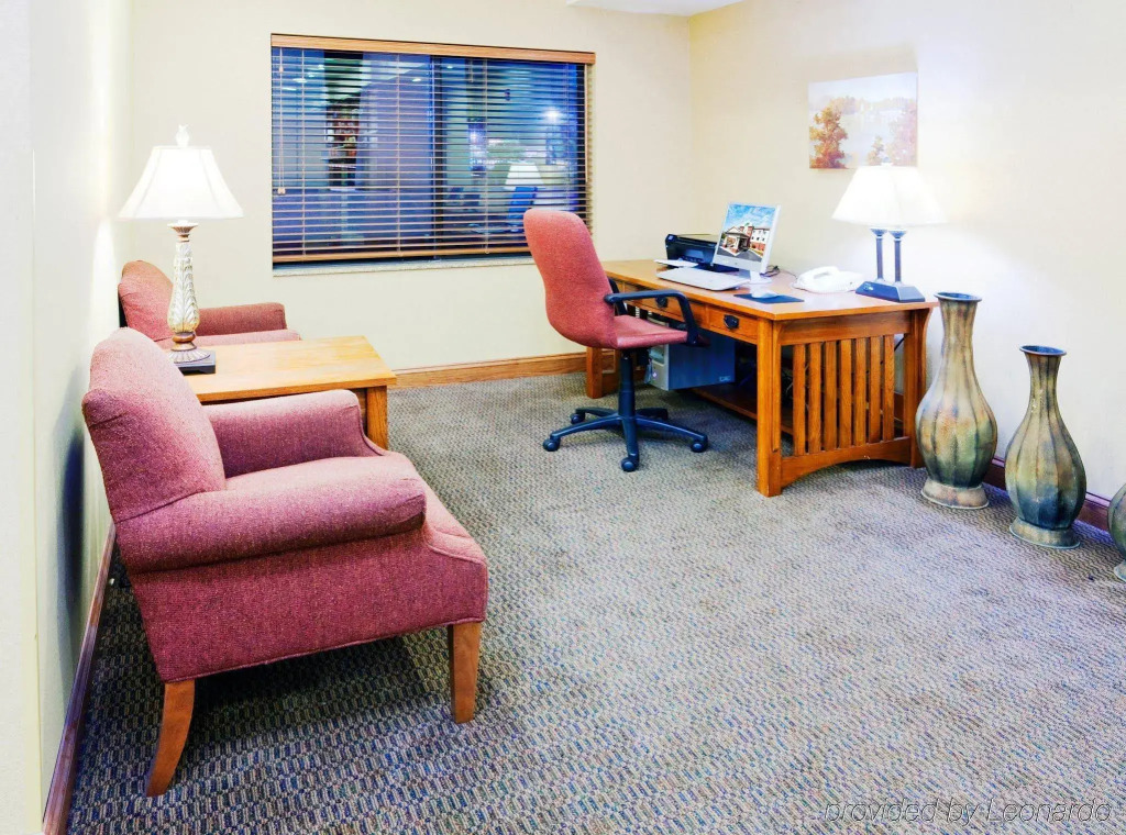 Holiday Inn Express & Suites Rocky Mount Smith Mountain Lake by IHG