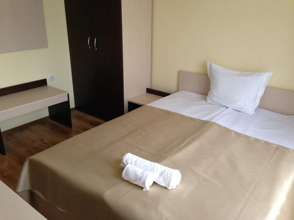 Hotel Tiron