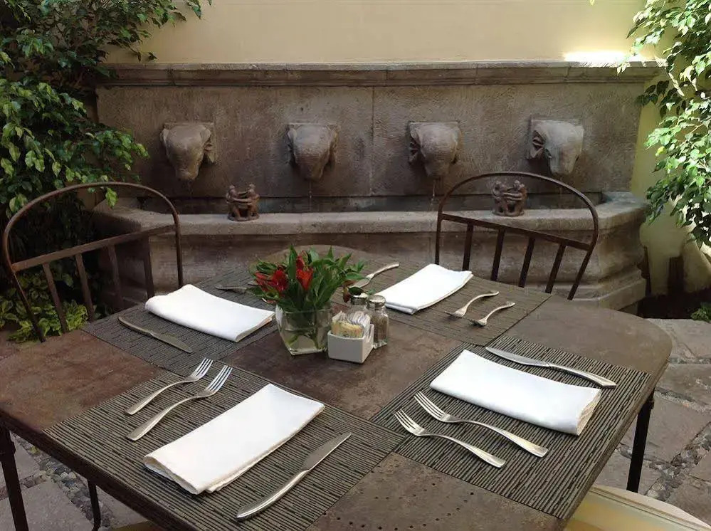 El Palomar Hotel