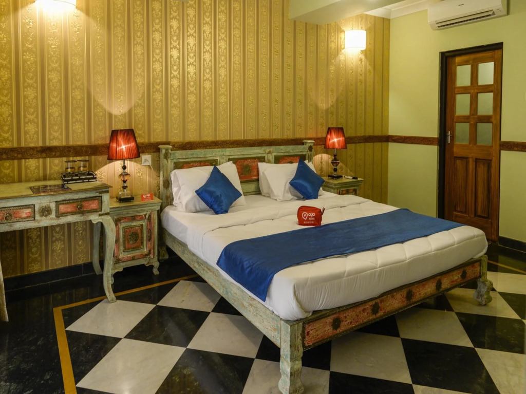Stone Wood Riverfront Resort, Siolim