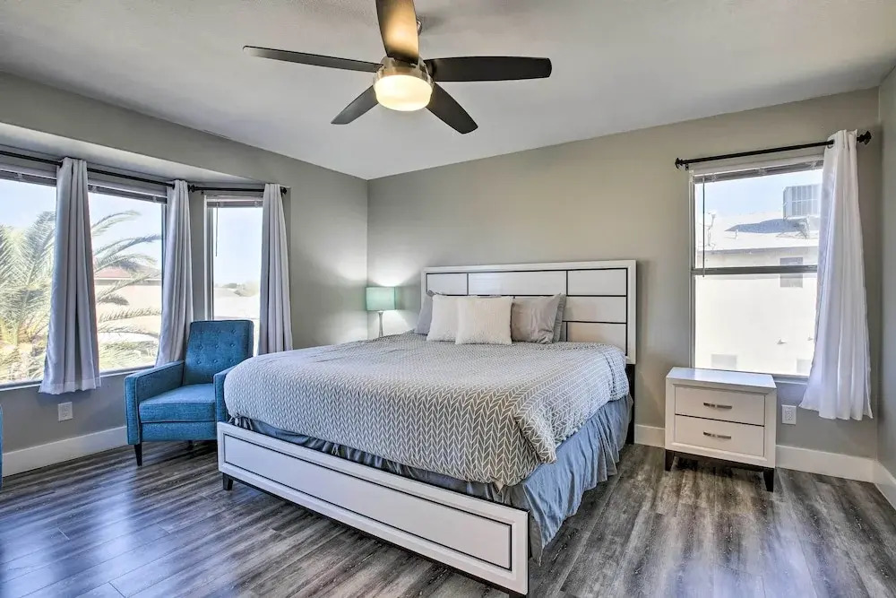 1 Mi to State Farm Stadium: Home w/ Pool & Grill!