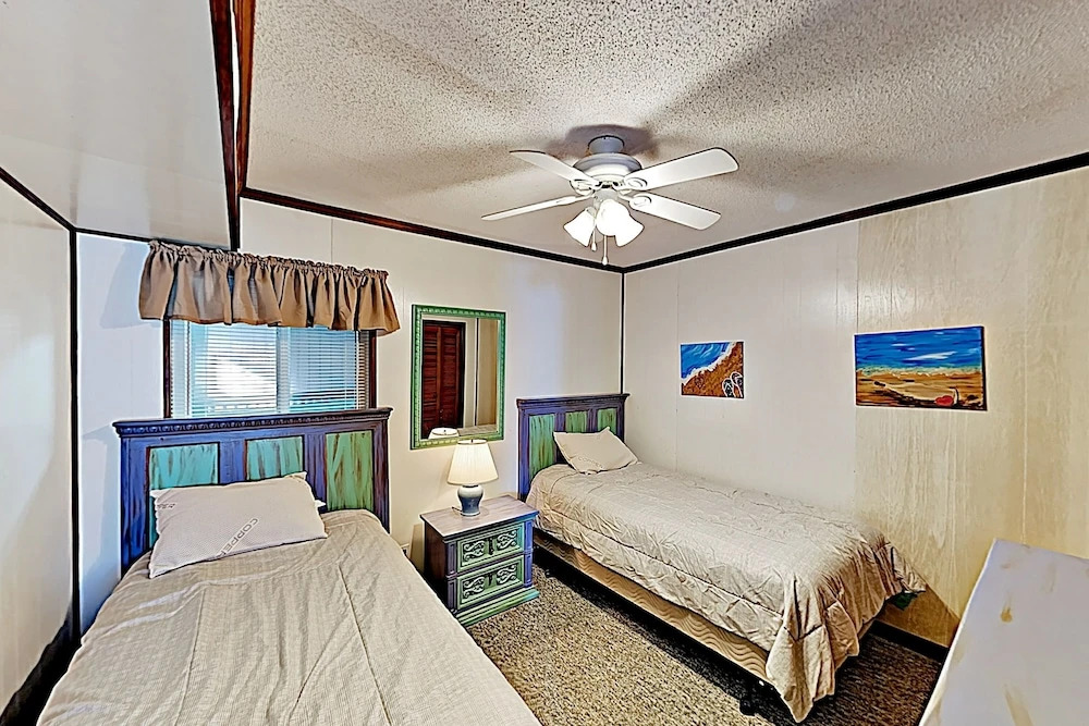 Oceanfront Condo w/ Pool - Steps to the Sand! condo