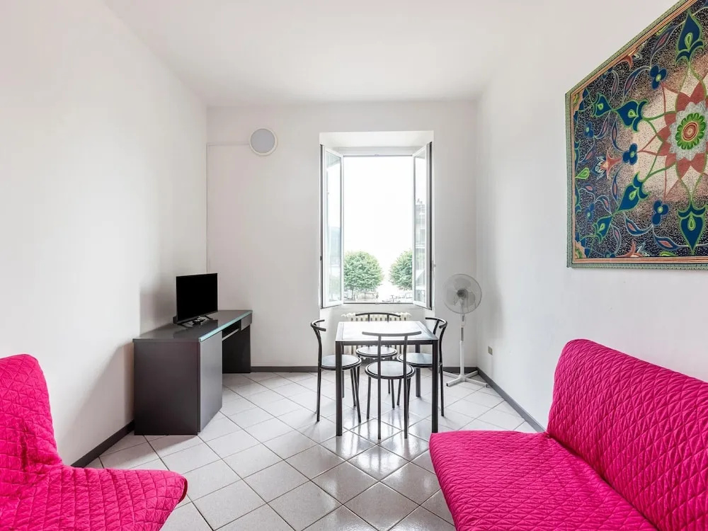 House In the Heart of Baveno Within Walking Distance of the Lake
