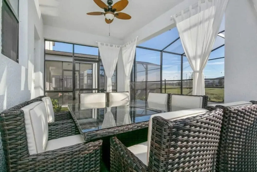 2901 Amazing 8 Bedrooms With Cinema and Game Room and Stunning Clubhouse