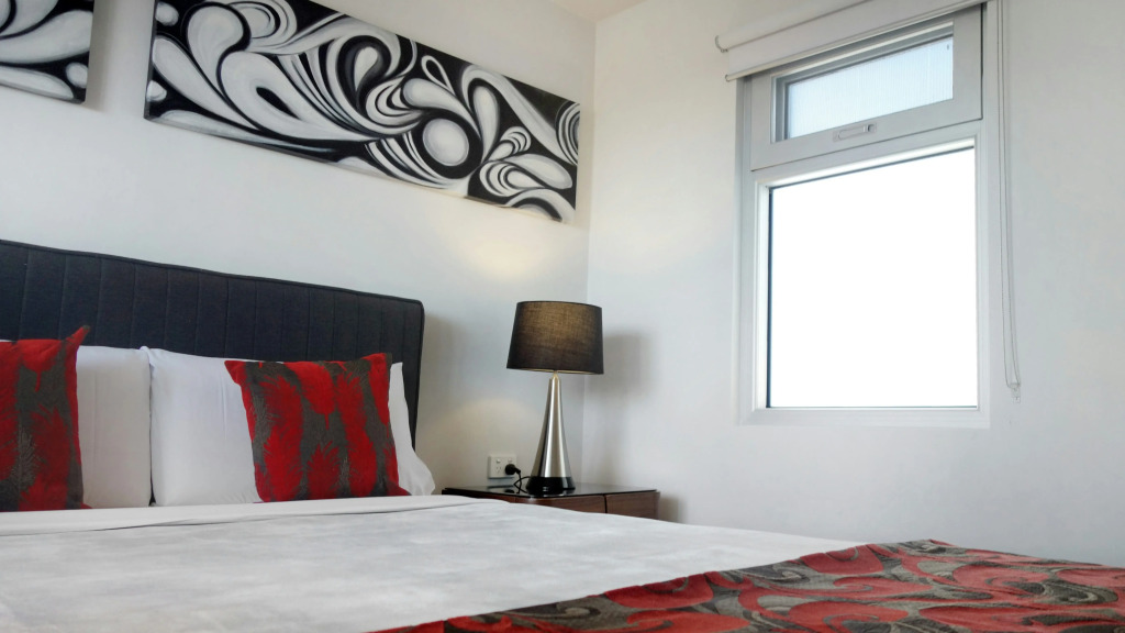 Semaphore Splash Apartments