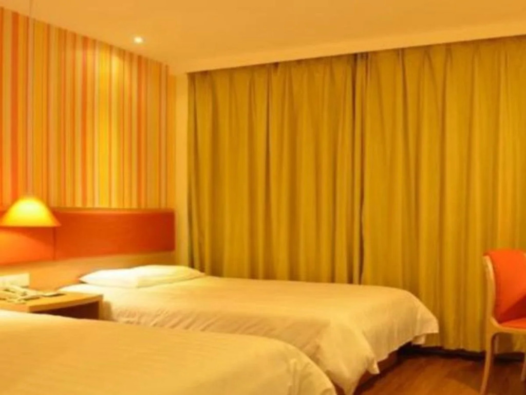 Home Inns Shanghai Fengxian Nanqiao