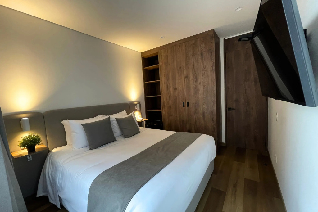 VOU Suites by Avia Suites