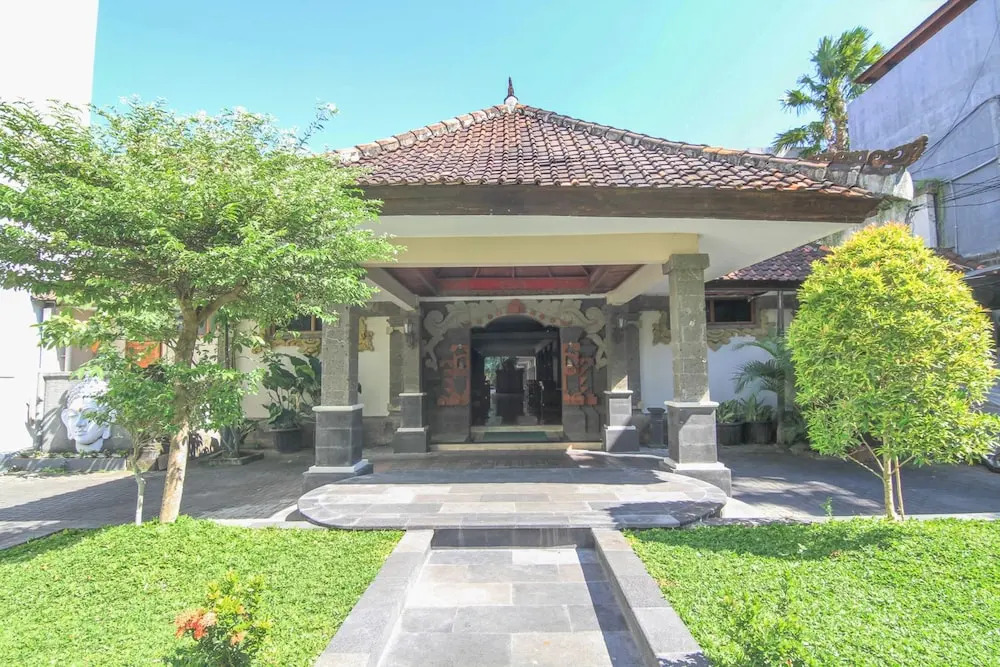 Airy Seminyak Petitenget Cendrawasih 9 Kuta Bali